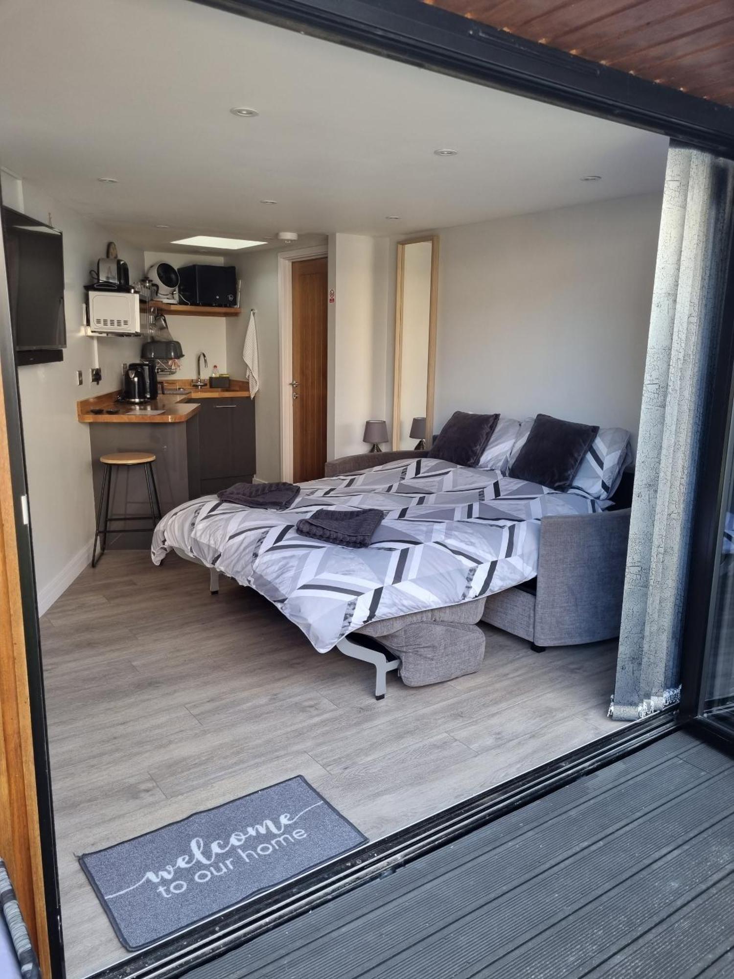The Chill Apartment Shepton Mallet Exterior photo